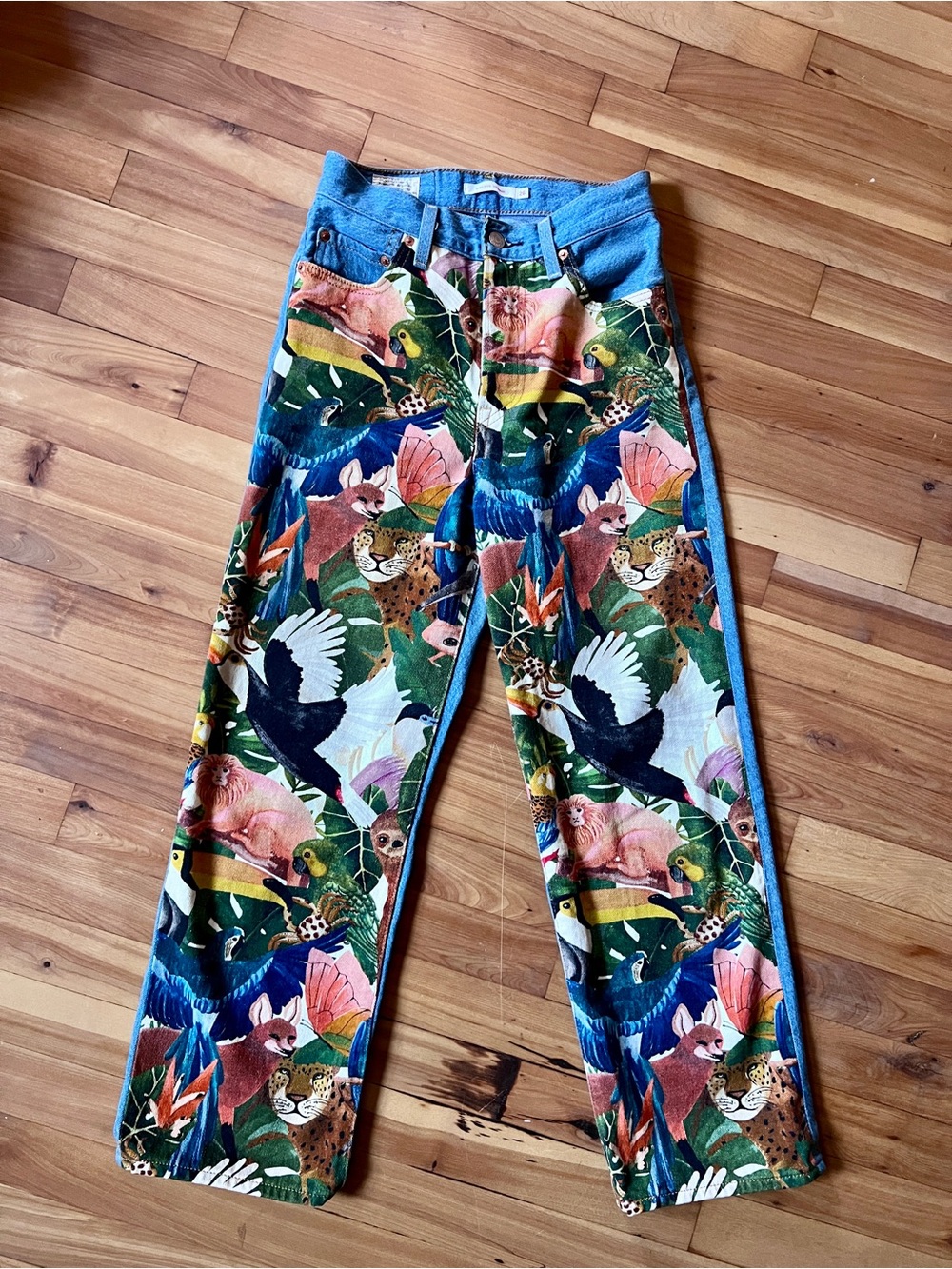 Levi’s x FARM Rio Ribcage Crop Jeans - Picture 3 of 12